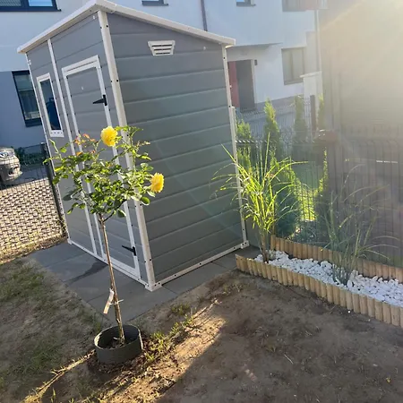 Uroczy Apartament Z Ogrodem Rumia Exterior photo