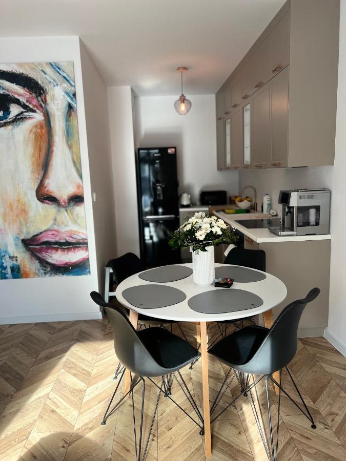Apartment Uroczy Z Ogrodem